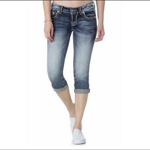 NWT Miss Me Signature Cuffed Capris Size 25